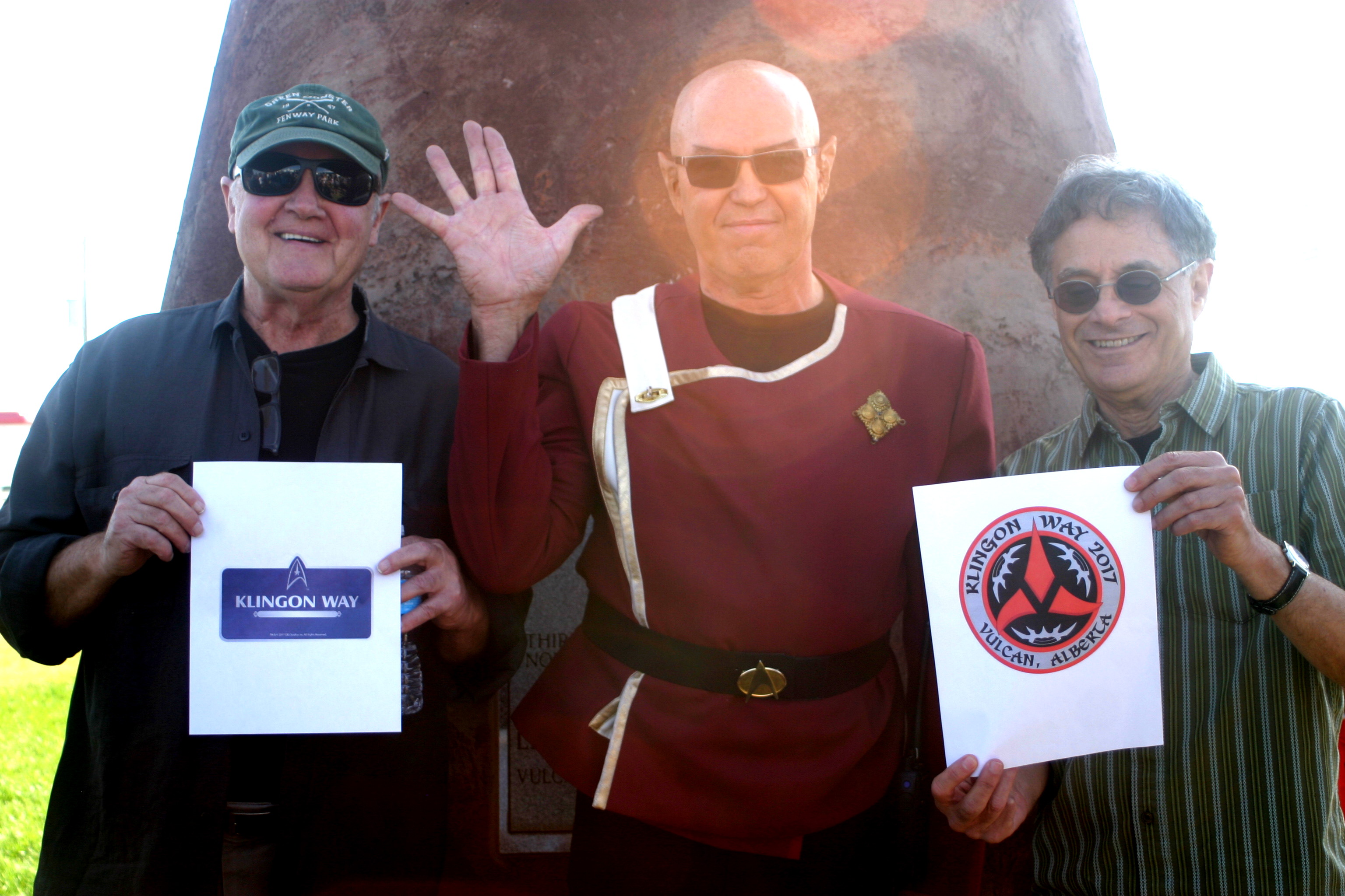 Robert O'Reilly, Mayor Tom Grant, Marc Okrand